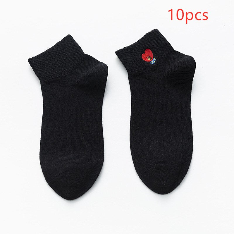 Female Japanese cartoon shallow mouth socks