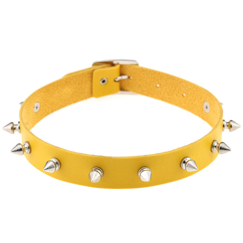 Rivet leather collar