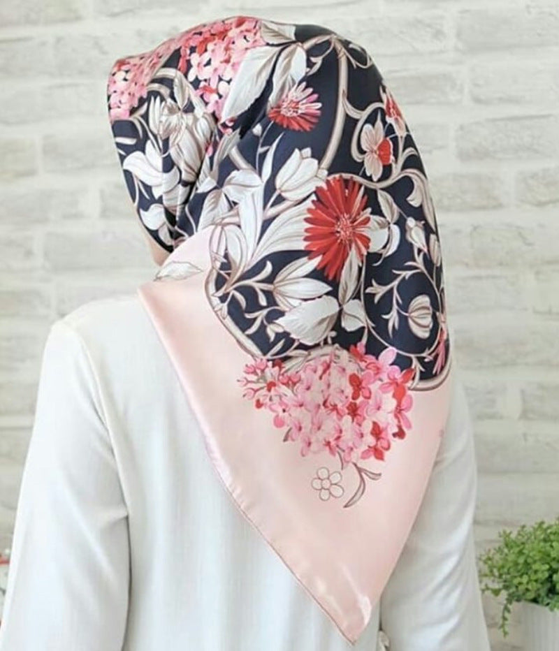 Explosive Leopard Printed Large Square Scarf