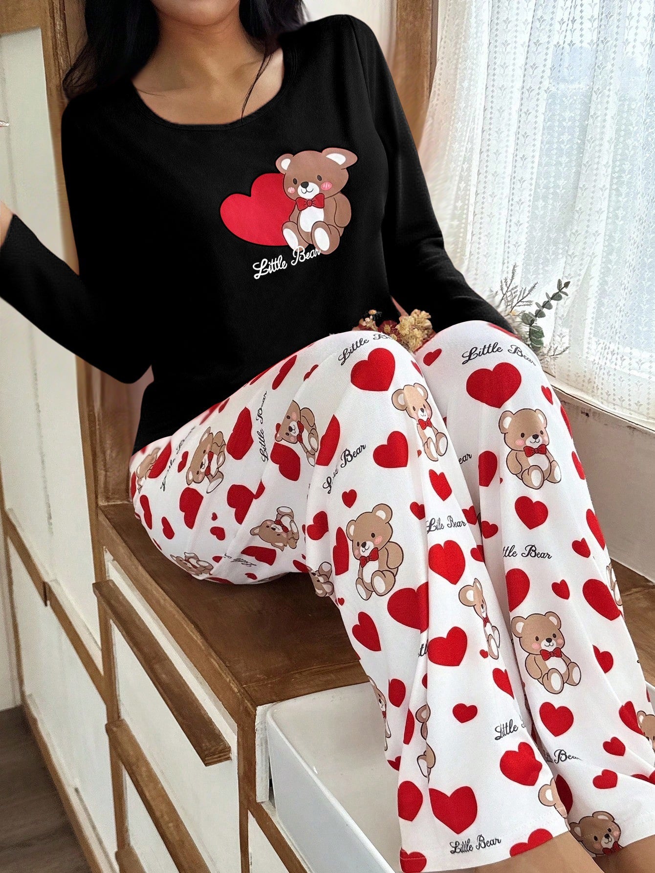 Womens Crew-Neck Bear And Heart Print Long-Sleeve Pajama Set With Long Pants