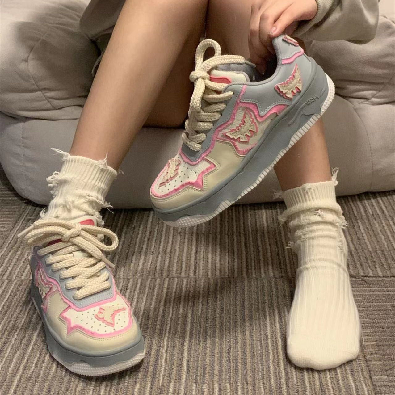 Butterfly Casual Sports Shoes Are Versatile