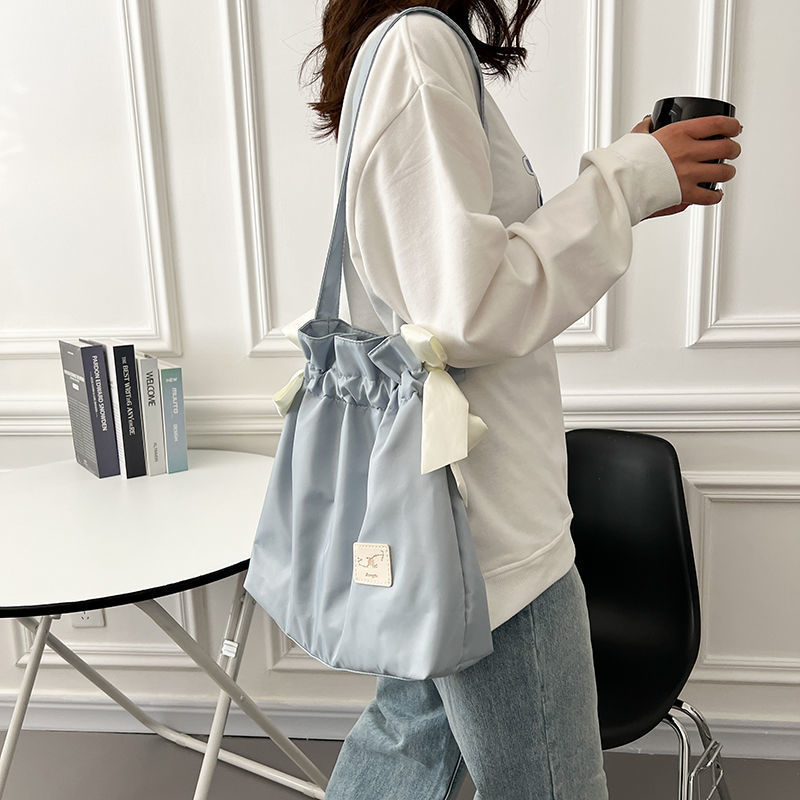 Small And Large Capacity Women's New Shoulder Bag