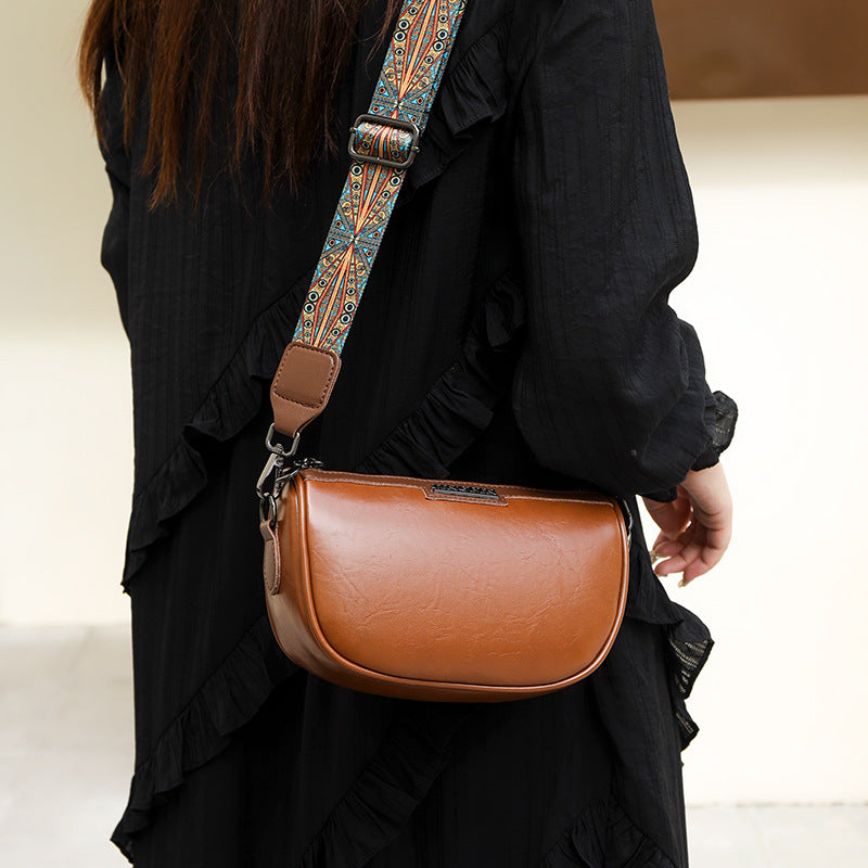 Bright And Versatile Retro Women's Shoulder Bag