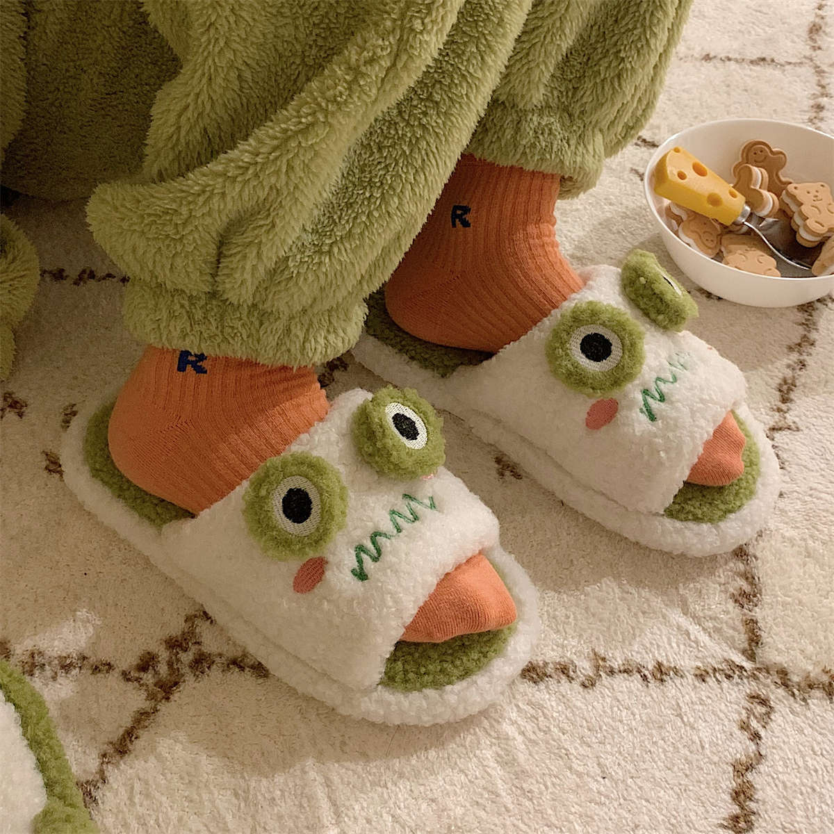 Women's Fashion Home Personality Warm Plush Shoes