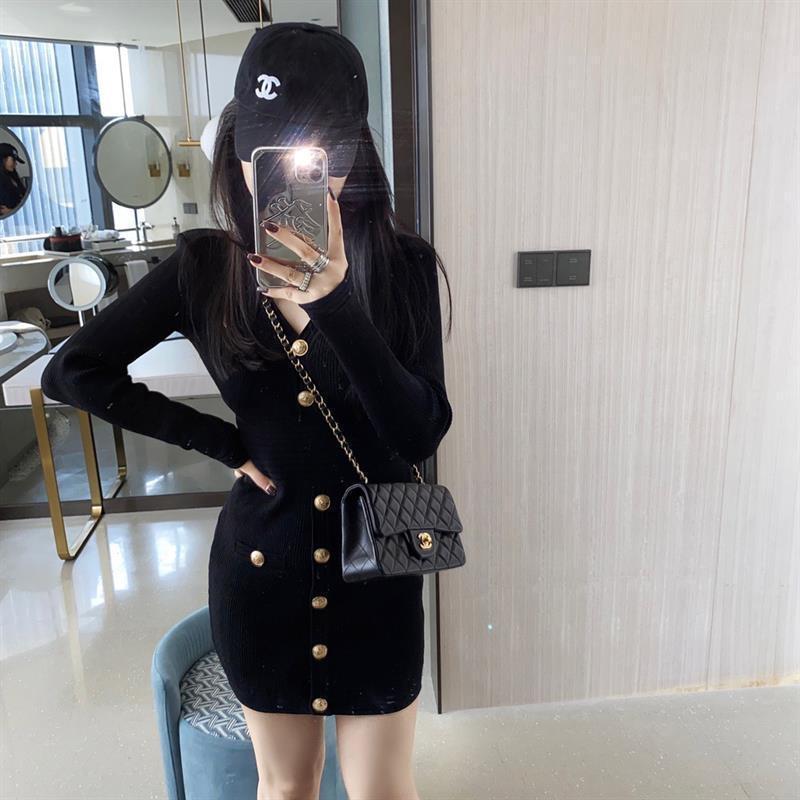 Female Solid Color Loose Fit Vneck Zipup Knit Dress