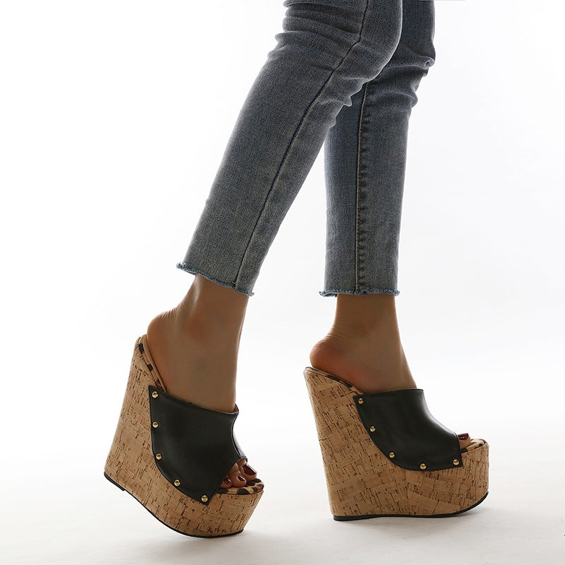 New Women's Transparent Rivet High-heeled Sandals