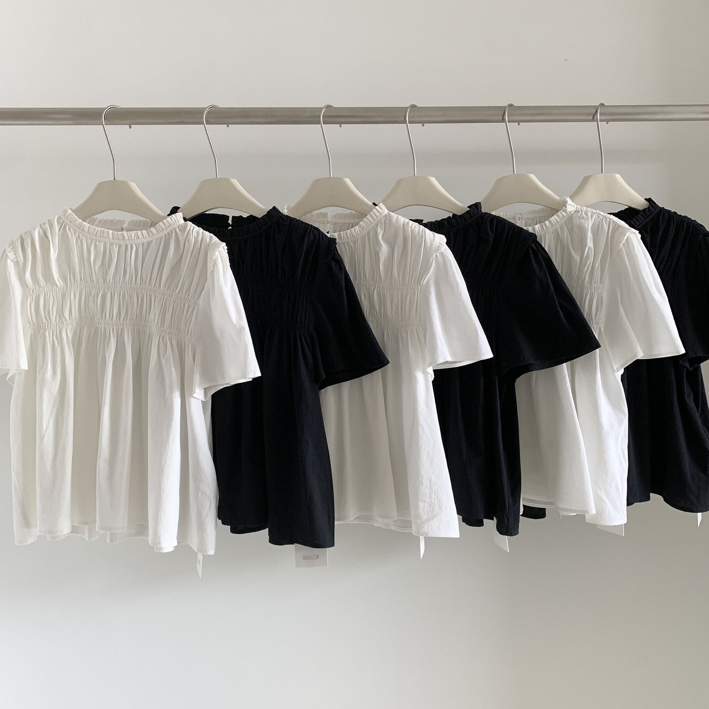 Cute Youth-looking Round Neck Pleated Doll Shirt Short Sleeve Shirt