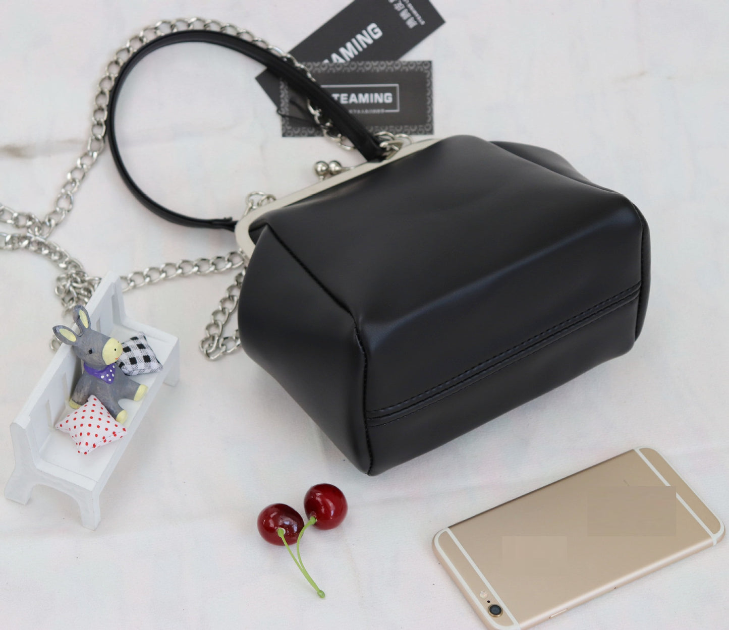 Retro Clip Trendy Portable Messenger Bag