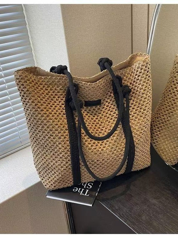 Commuter Large Capacity One-shoulder Knitted Beach Bag