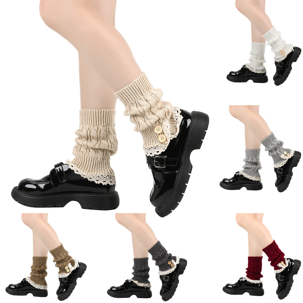 Loose-fitting Buttoned Ankle Socks With Lace Trim