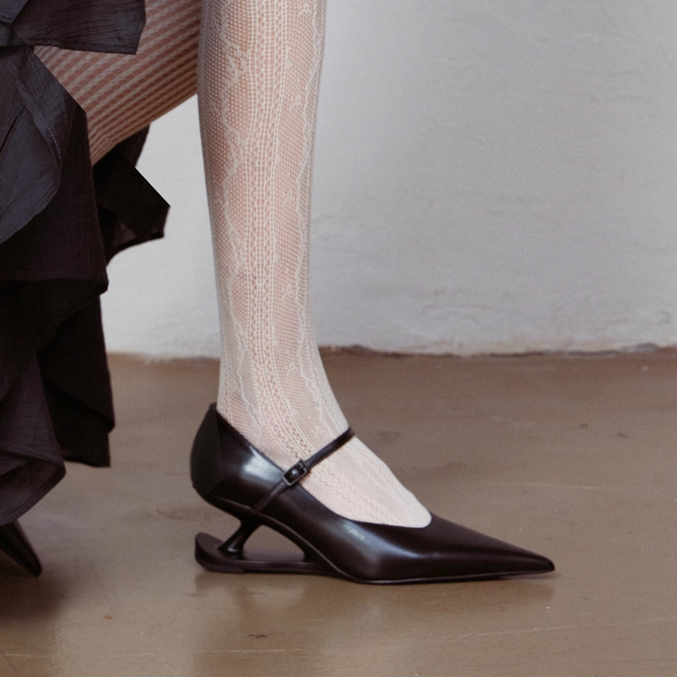 French Style High-grade Retro Suspension Heel Ankle-strap Buckle Shoes