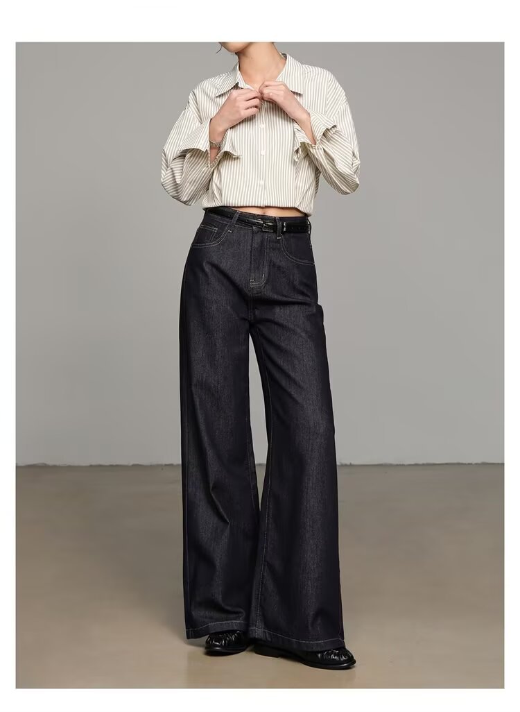 Mørkeblå løstsiddende denimjeans med vide ben