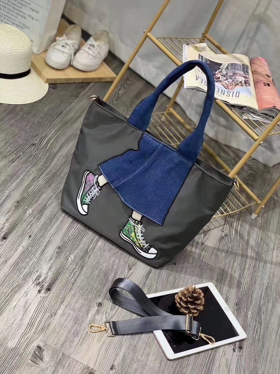 Fashion Casual Nylon Crossbody One-shoulder All-match Shoe Pattern