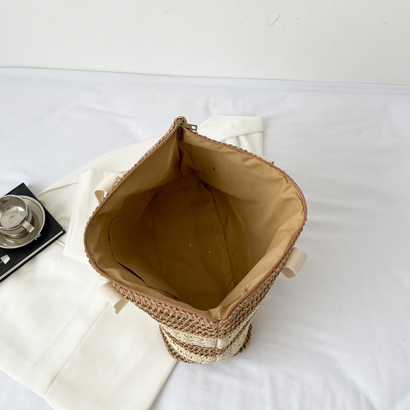 Women's Large Capacity All-match Commuter Straw Woven Bag