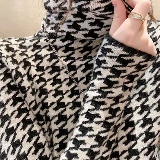 Women's Thick Houndstooth High Neck Base Shirt