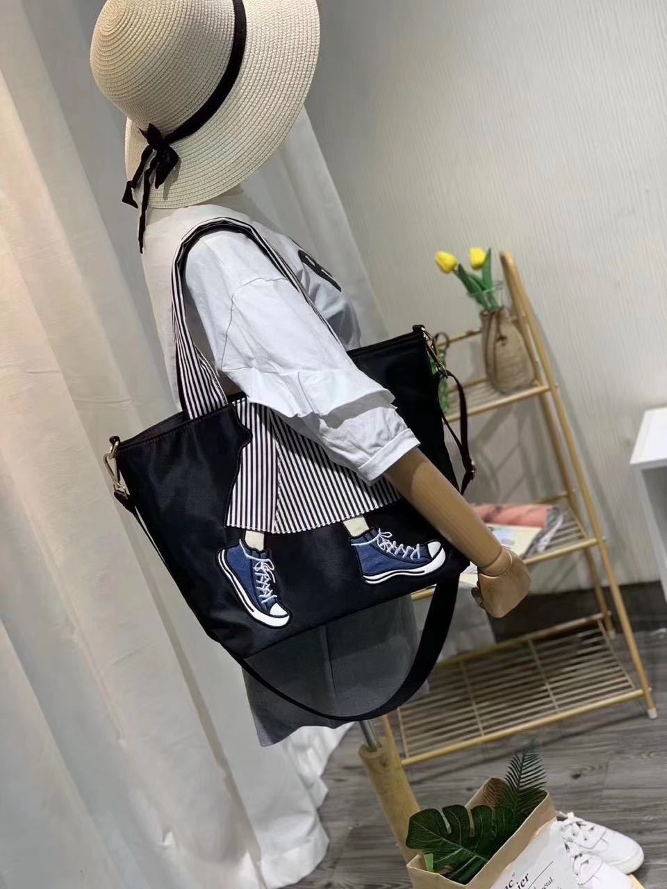 Fashion Casual Nylon Crossbody One-shoulder All-match Shoe Pattern