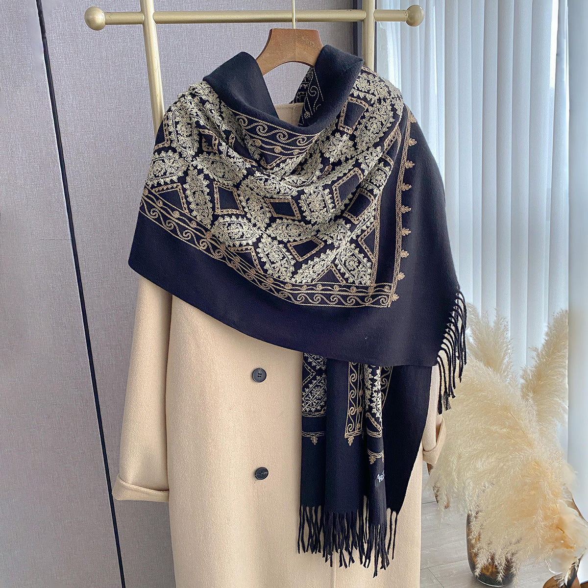 Geometric Jacquard Hanging Tassel Embroidered Shawl For Women