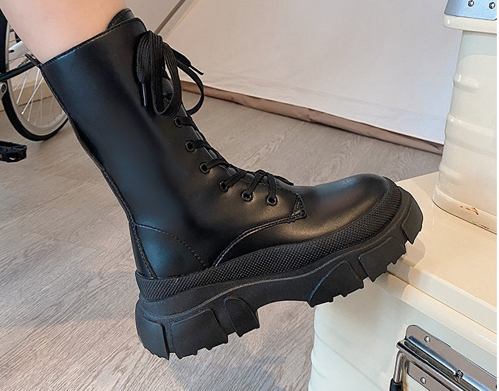 The Wind Is Blowing Up The Street Handsome Locomotive Short Boots