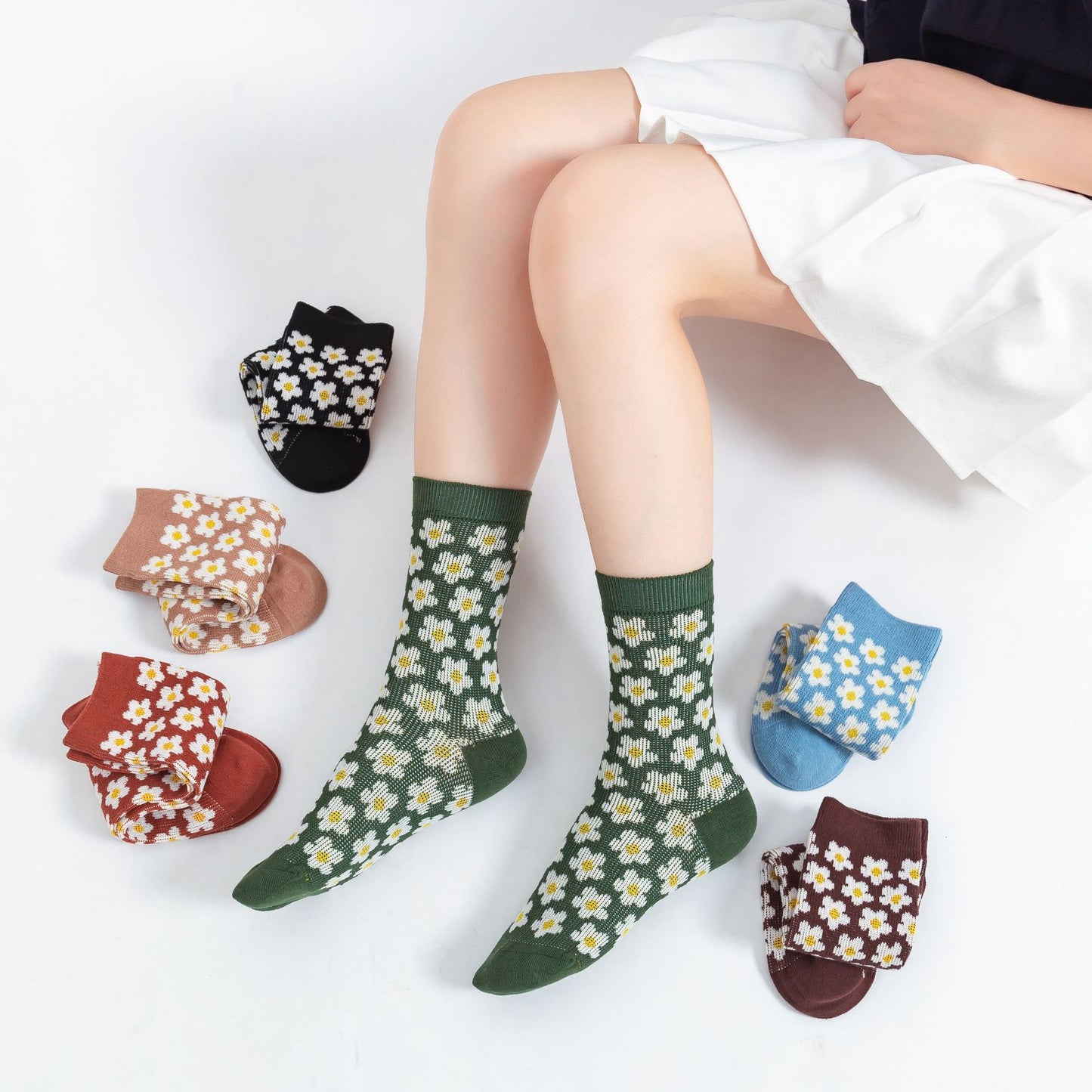 Double Needle Hyuna Style Flower Socks