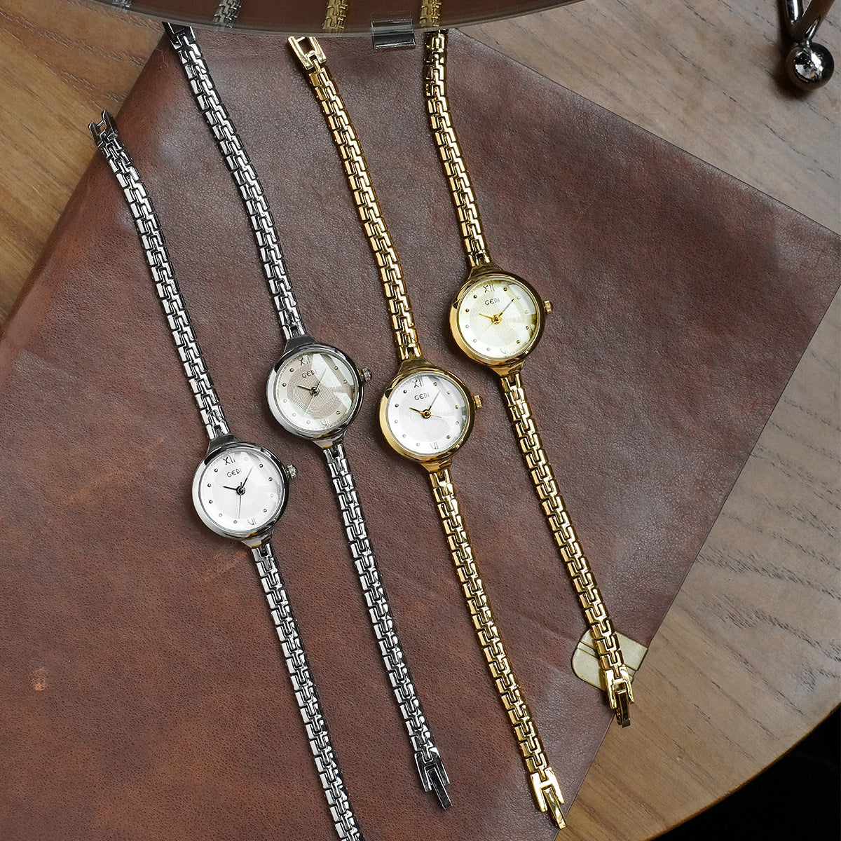 Mid-range Light-luxury Niche Quartz Bracelet Watch With A Sophisticated Versatile Compact And Refined Design