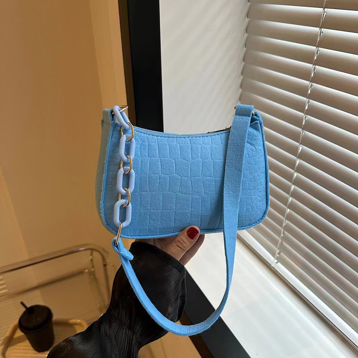 Spring New Fashion Simple Graceful Underarm Handbag High Sense Niche