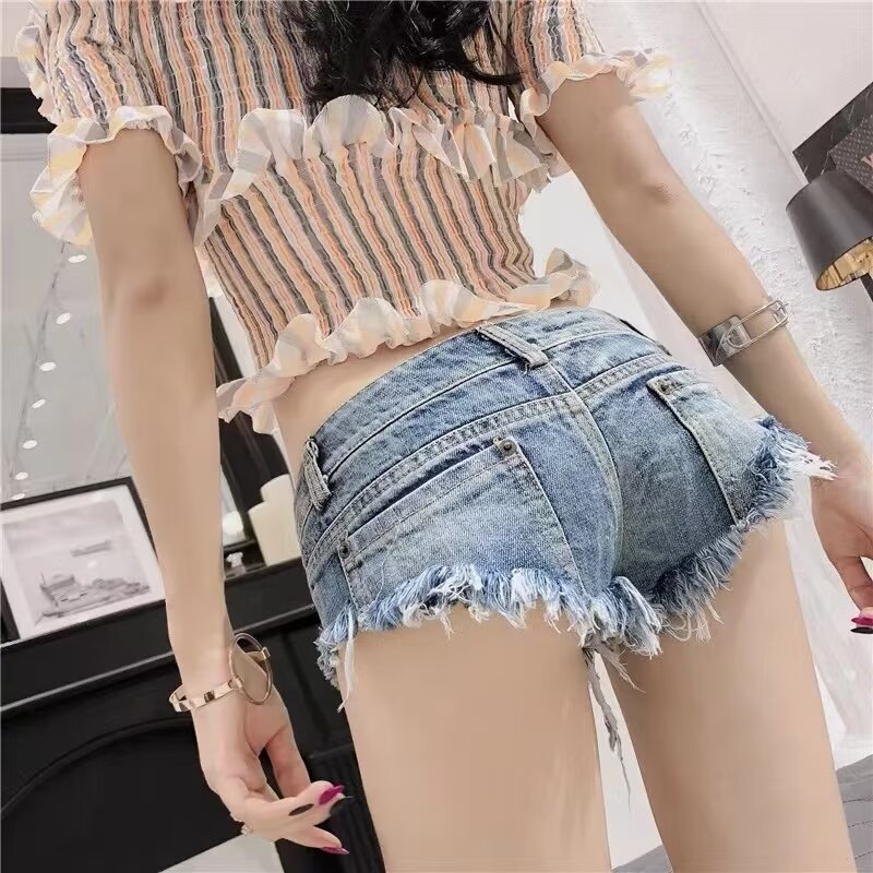 New Style Figure-flattering Raw-edge American-style Denim Shorts For Outerwear