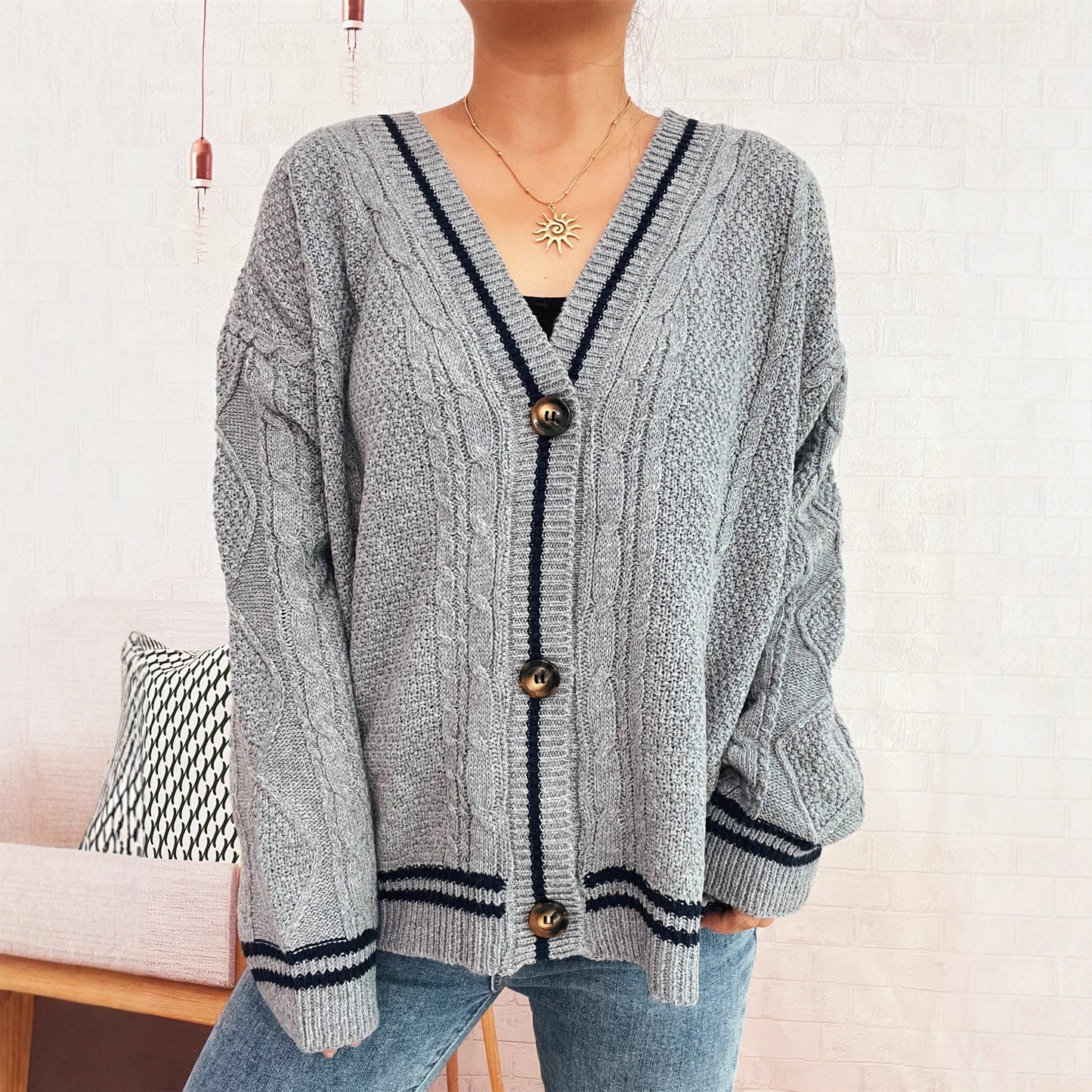 Street Arm Embroidery Knitted Coat V-collar Contrast Color Sweater