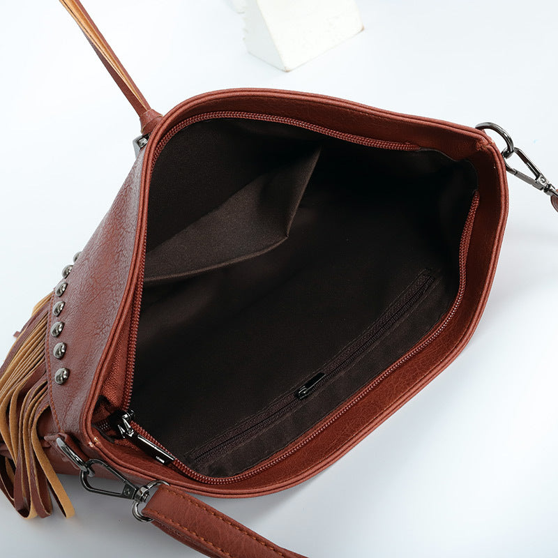 Rivet Soft Leather Tide Leisure Rivet Tassel Bag
