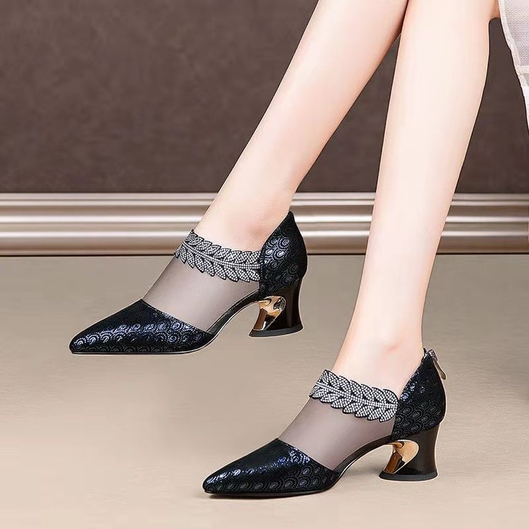 Leather Block Heel Hollow Breathable Roman Baotou Mesh Sandals