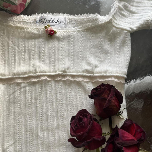 Skulderplisseret off-shoulder top med korte ærmer