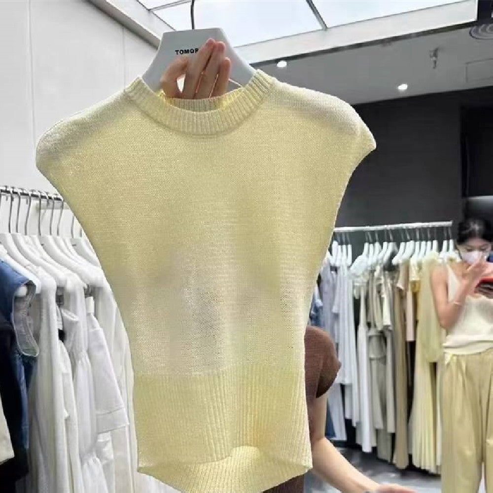 Dame striktrøje med udhulet, rund hals og designfornemmelse, sommer