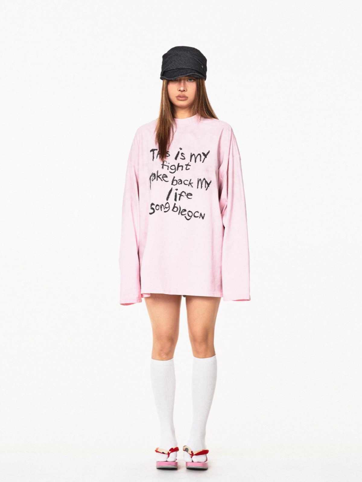 T-shirt med slidt look og afslappet pasform