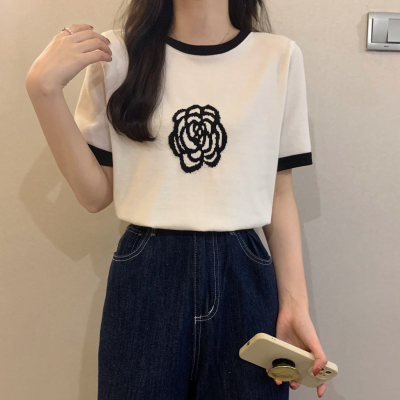 Women's White Small Flower Front Shoulder Knitted Short Sleeve T-shirt