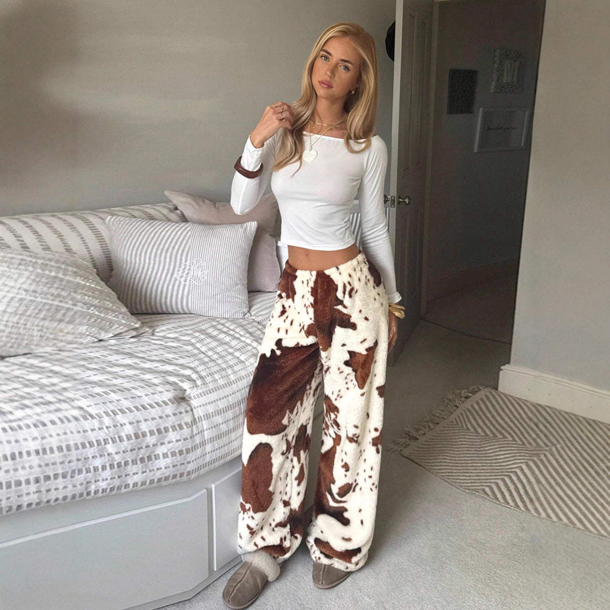 Womens Relaxed-Fit Printed Fleece Casual Pants