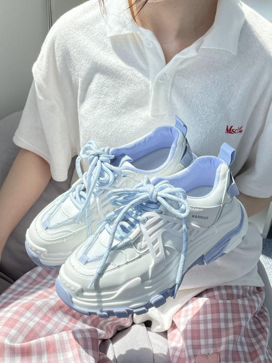 Net Celebrity Street Shooting Tianshui Blue Sneakers