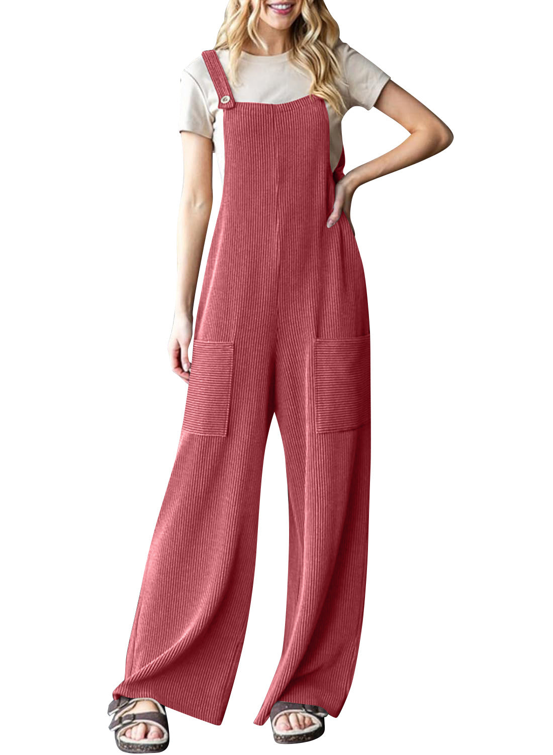 Jumpsuit til kvinder med justerbart spænde og lommer