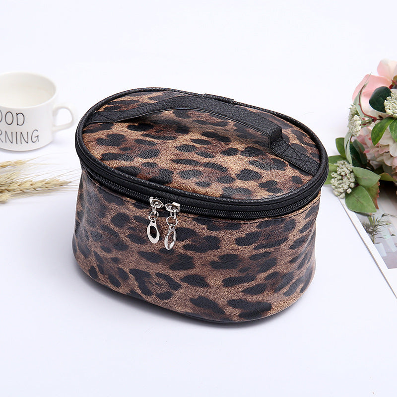 Retro Simple Cosmetic Bag Large Capacity Fashion Portable Storage