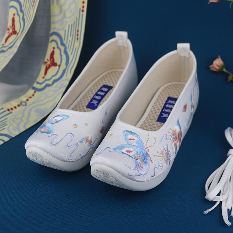Dengyun's Hanfu Shoes Increase The Height Of The Head