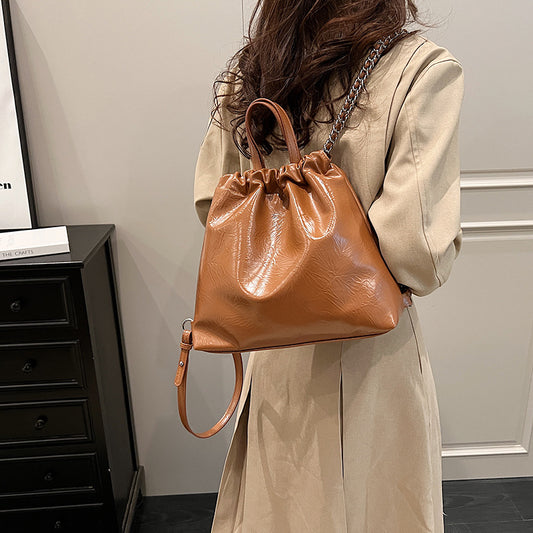 Versatile Handbag Large Capacity Fashionable Retro Shoulder Bag