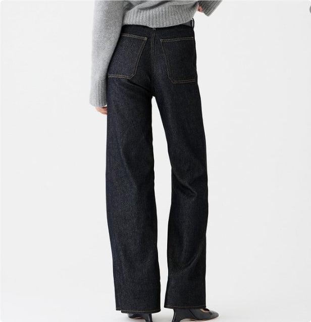 Løse fritidsjeans med knapper og let svaj i washed-out look