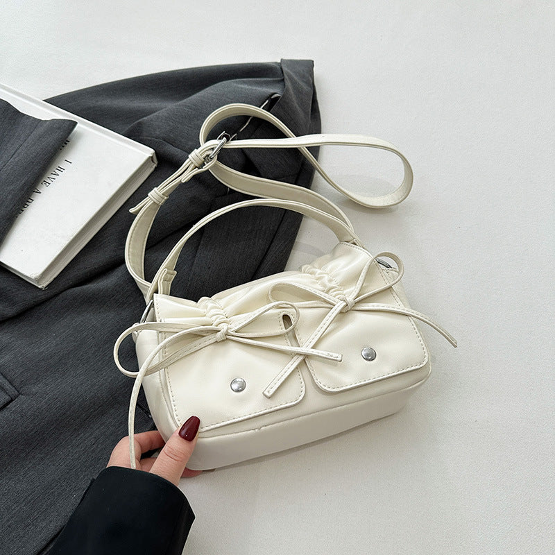 Blød læder crossbody-taske i westernstil, der passer til alt