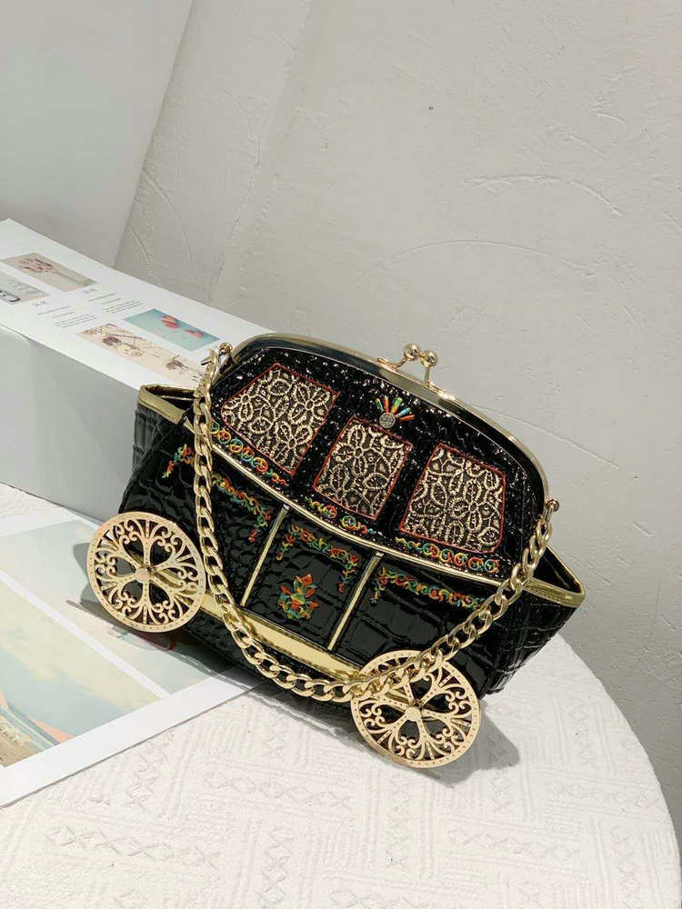 Kreativt Broderi Til Moderigtige Kvindetasker