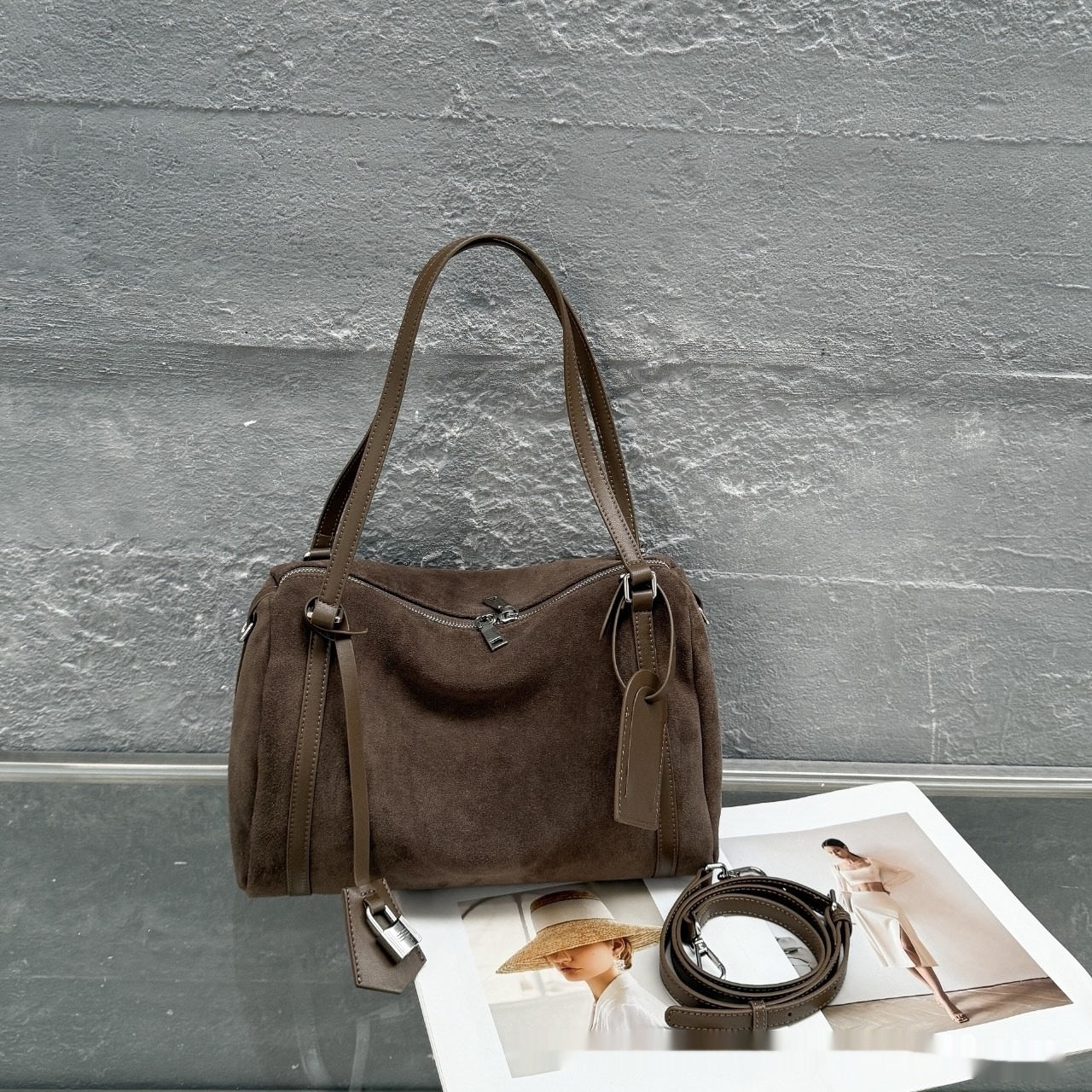 Retro Versatile High-capacity Suede-velvet Shoulder Bag For Commuting