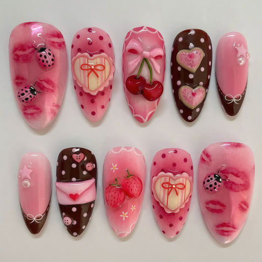 Sweet Heart-Shaped Strawberry Polka-Dot Envelope Wearable Nail Tips