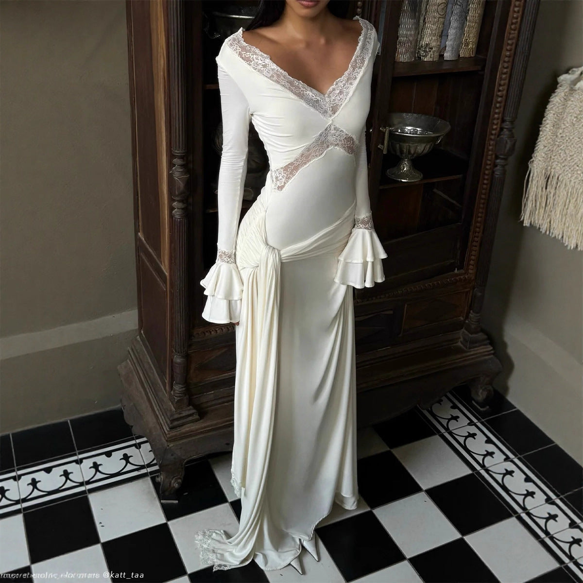 Fashionable Minimalist And Slim Fit Womens Dress