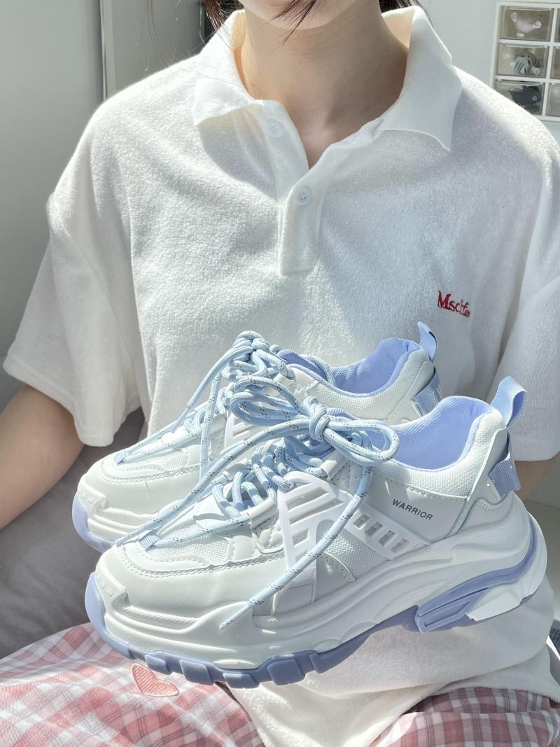 Net Celebrity Street Shooting Tianshui Blue Sneakers