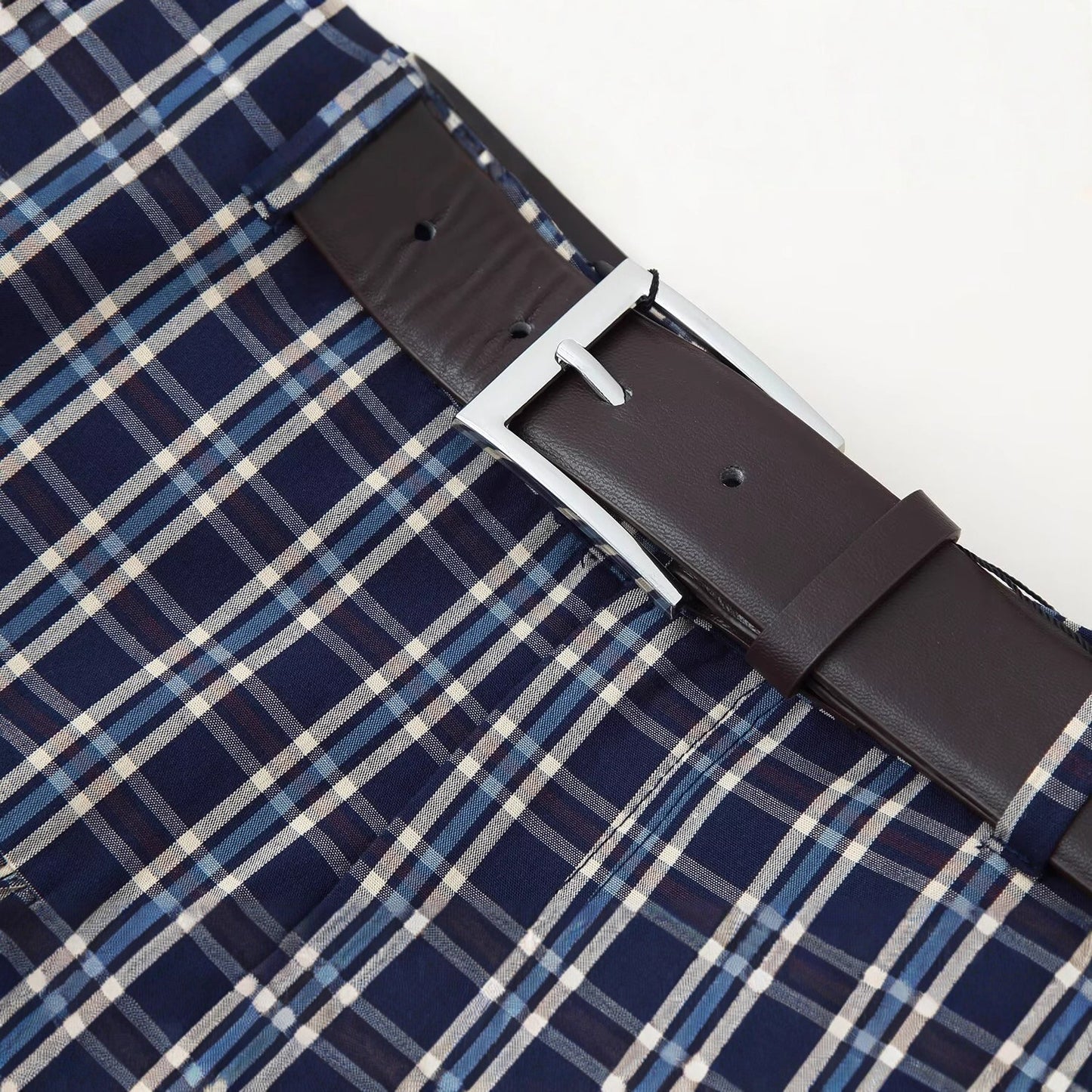 Retro Plaid Skirt That Prevents Wardrobe Malfunctions