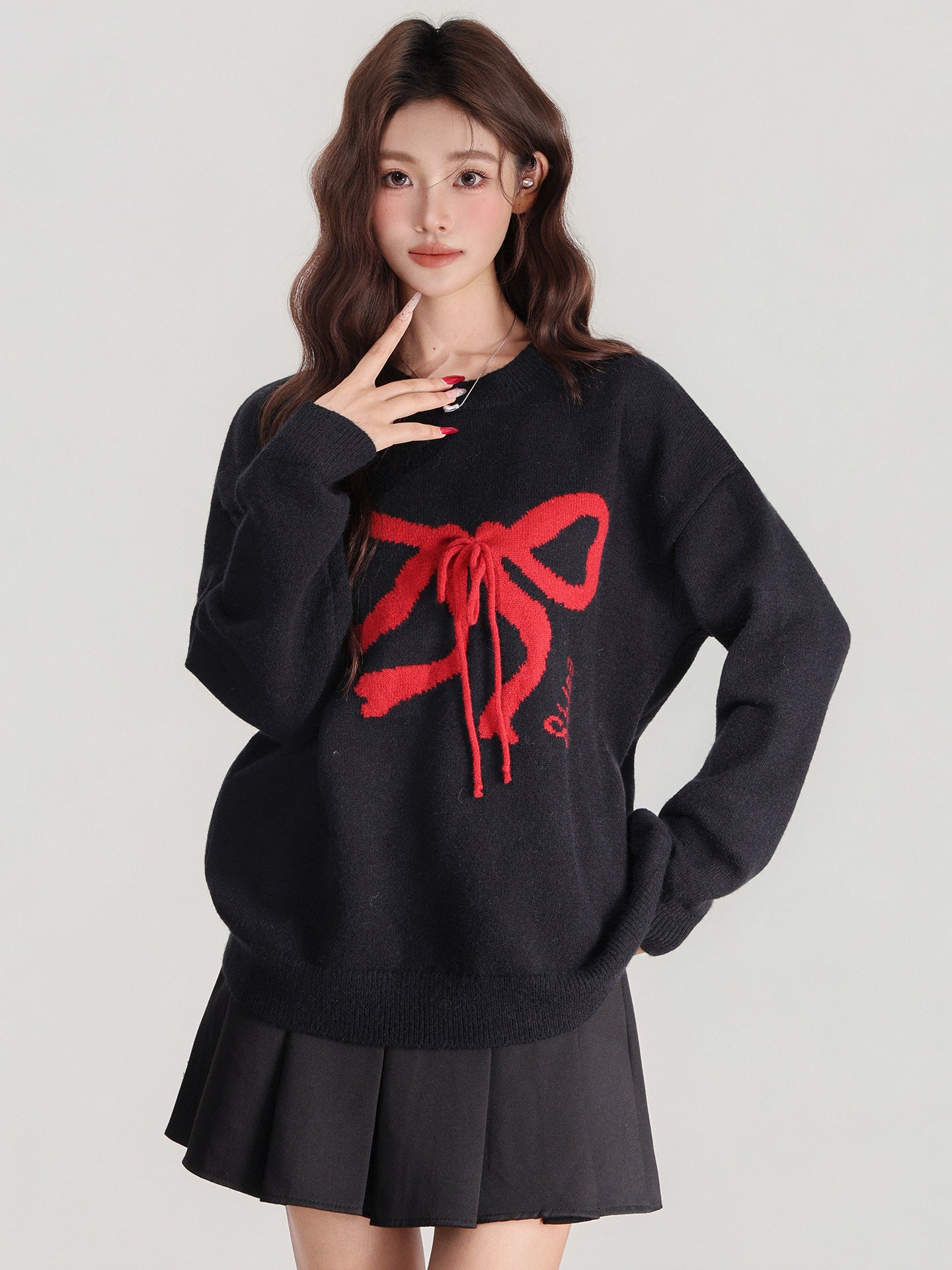 Women's Contrast Bow Round Neck Knitted Thick Long Sleeve Sweater