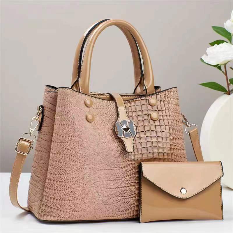 Women's Fashion Large Capacity Soft Leather Crocodile Pattern Casual Bag
