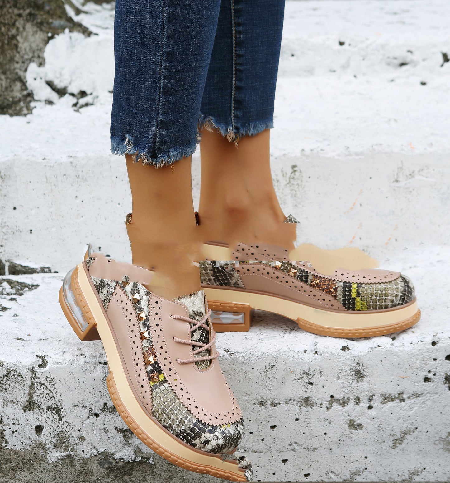 Comfortable Low-heeled Color-blocking Front Lace-up Retro Round Toe Casual Shoes